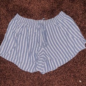 AE flowy Striped Shorts